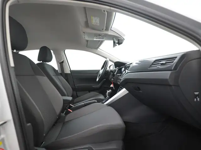 Volkswagen Polo view 3