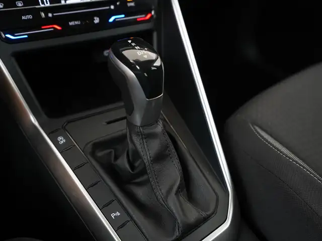 Volkswagen Polo view 10
