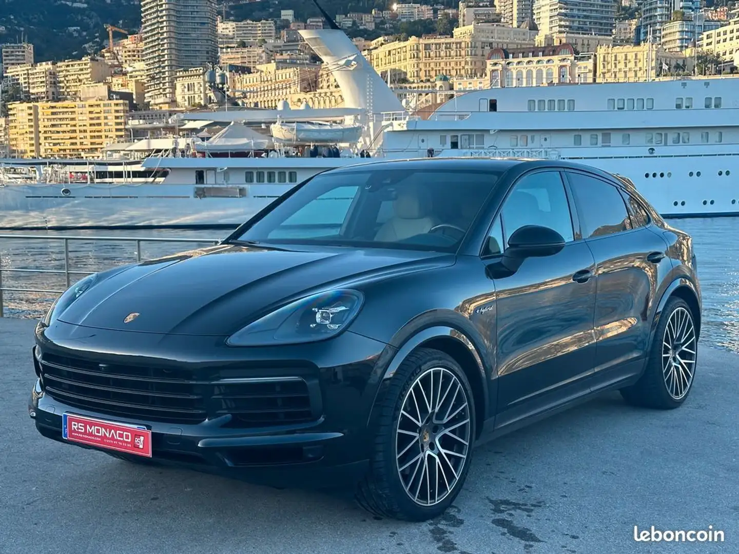 Porsche Cayenne iii coupe 3.0 v6 e-hybrid 462 Noir - 1
