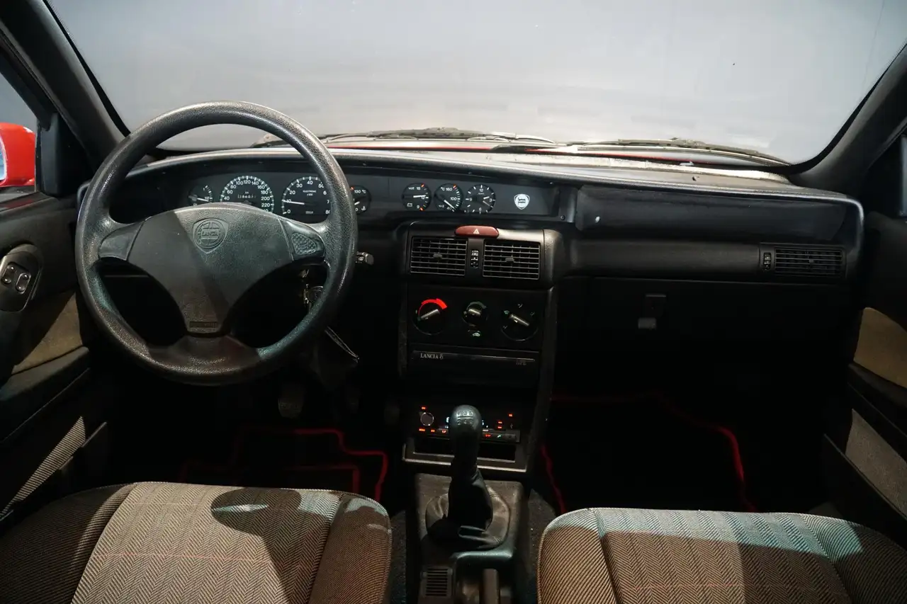 Lancia Delta HPE 2.0-16V 139 PK 3-DEURS ORIGINEEL NEDERLANDS, foto 3