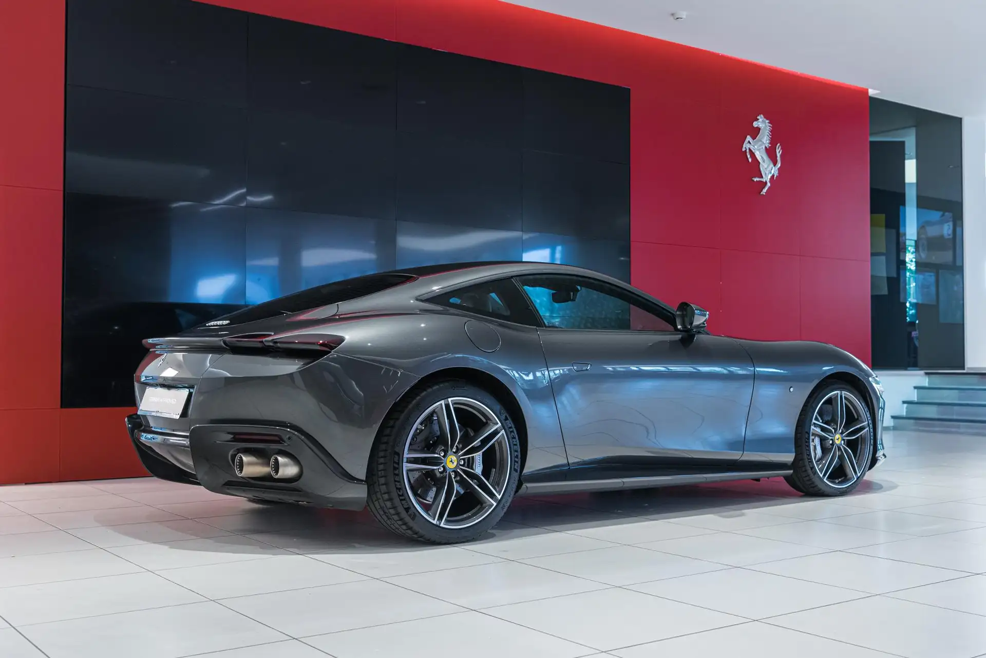 페라리 로마 3.9 V8 BiTurbo 2020 회색 사진 7