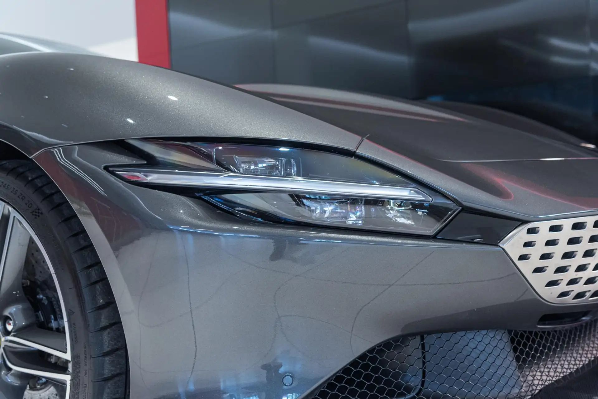 페라리 로마 3.9 V8 BiTurbo 2020 회색 사진 6
