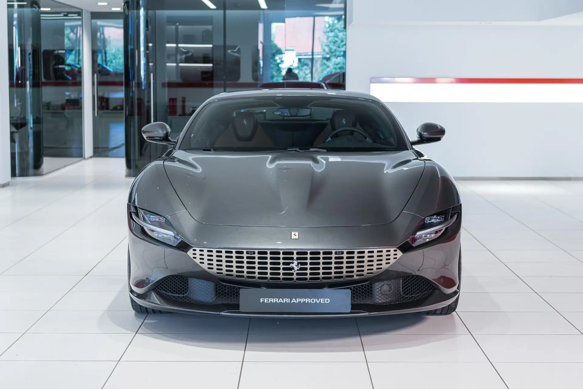 페라리 로마 3.9 V8 BiTurbo 2020 회색 사진 3