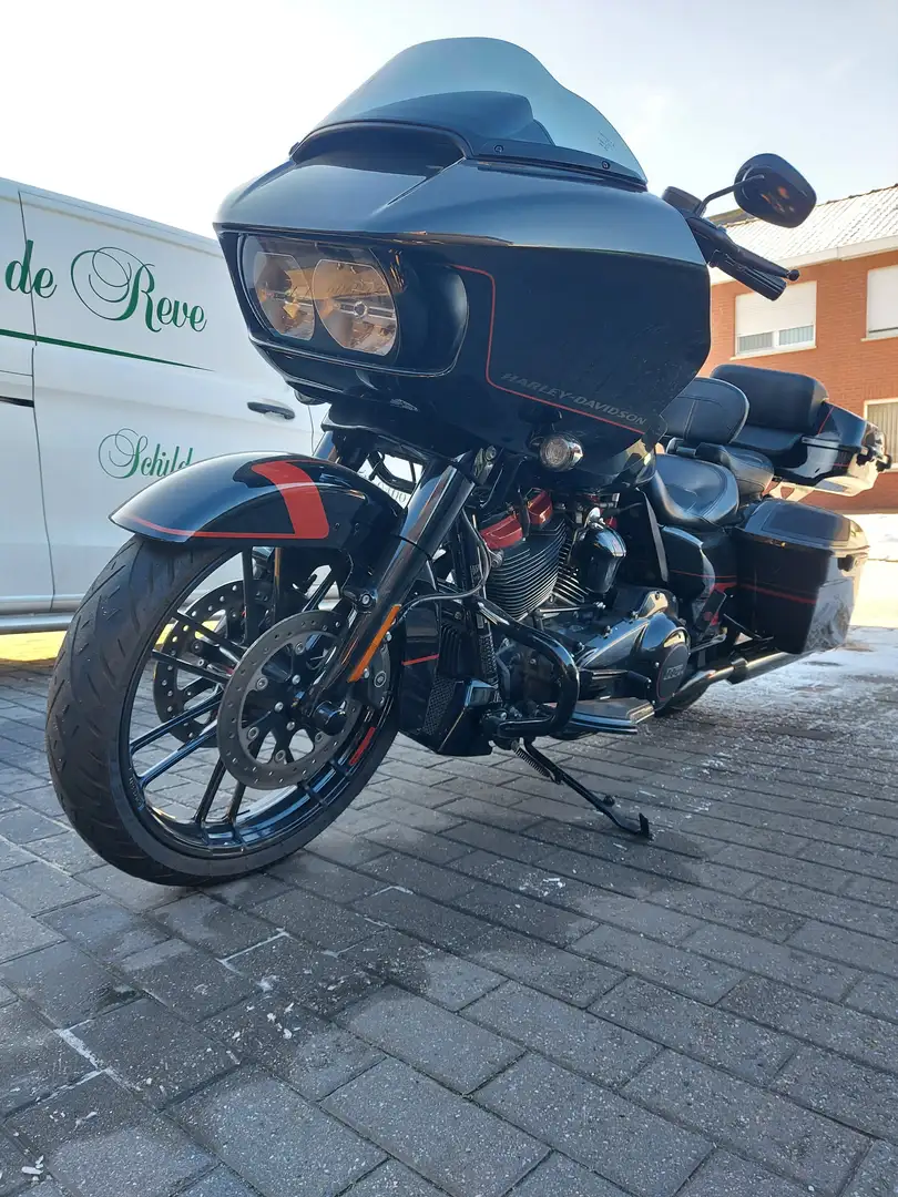 Harley-Davidson Road Glide 117 cvo Zwart - 1