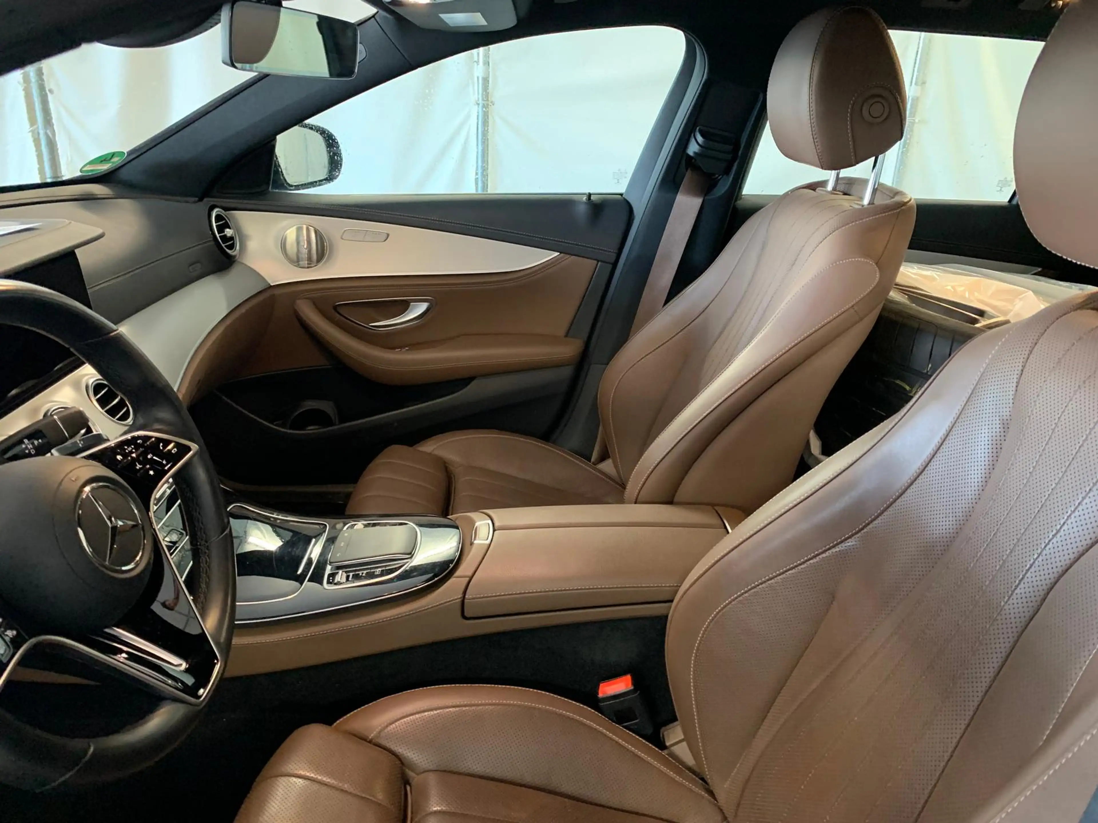 Mercedes-Benz E 300 de AMG+EXCLUSIVE DISTR/360°/AHK/BURMESTER — photo 9