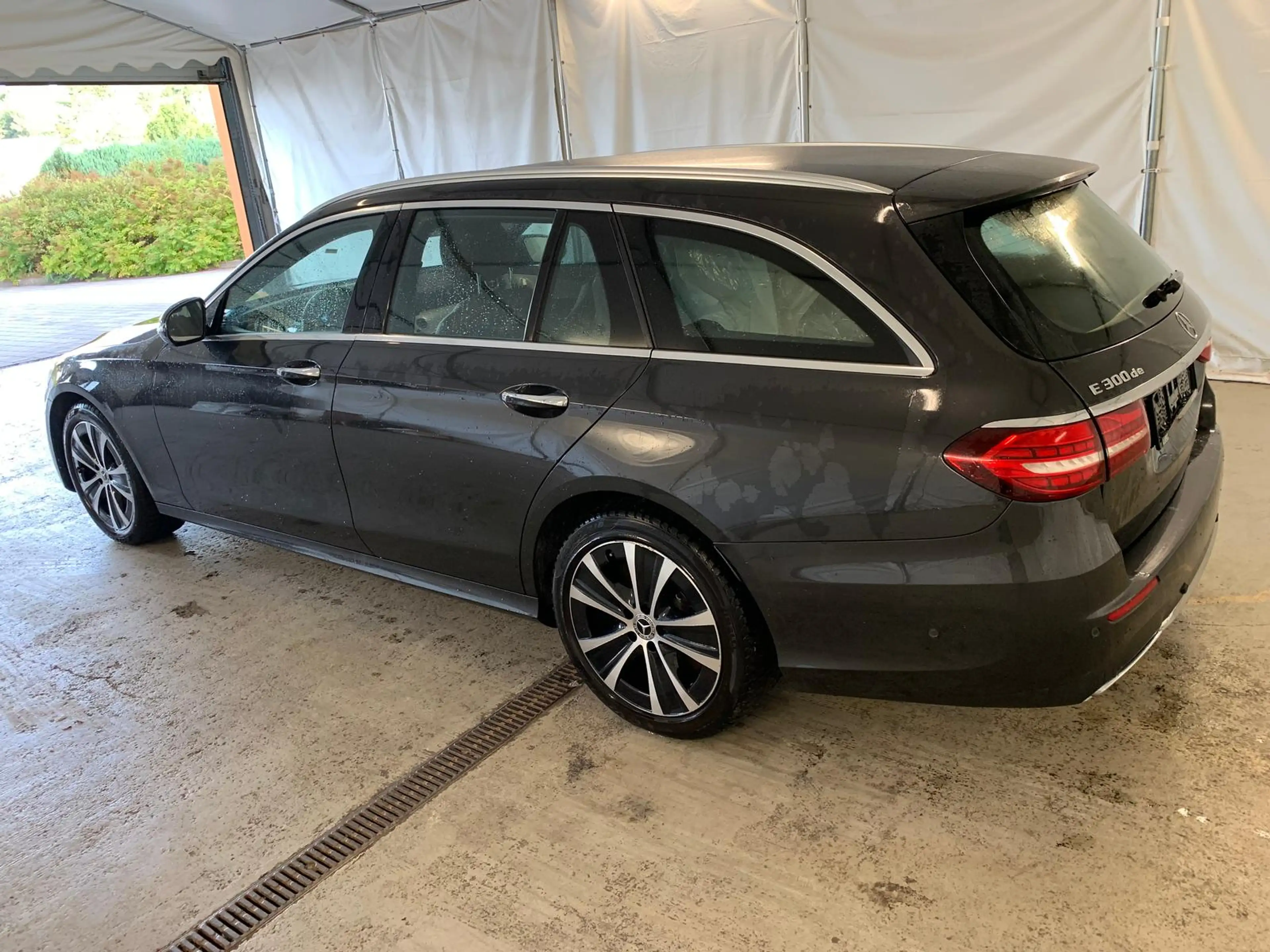 Mercedes-Benz E 300 de AMG+EXCLUSIVE DISTR/360°/AHK/BURMESTER — photo 8