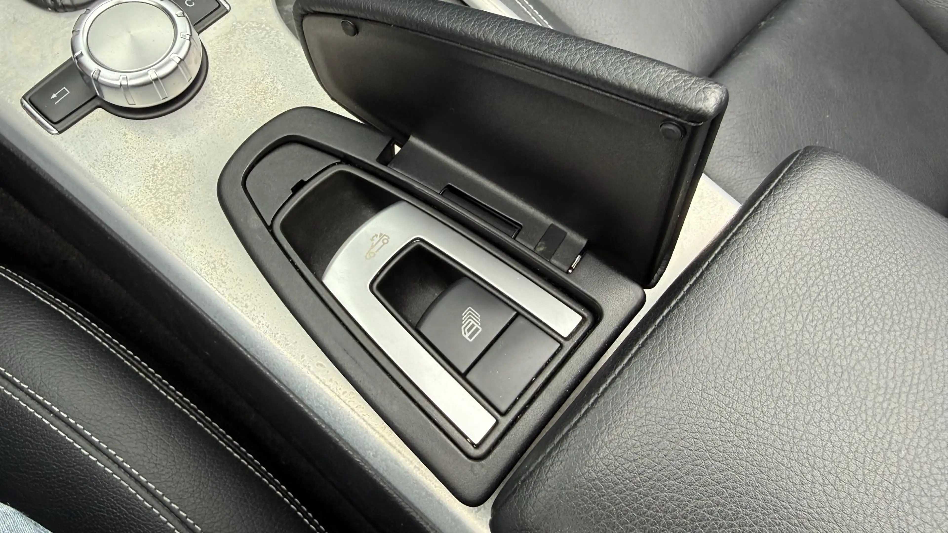 Mercedes-Benz SLK 200 — photo 23