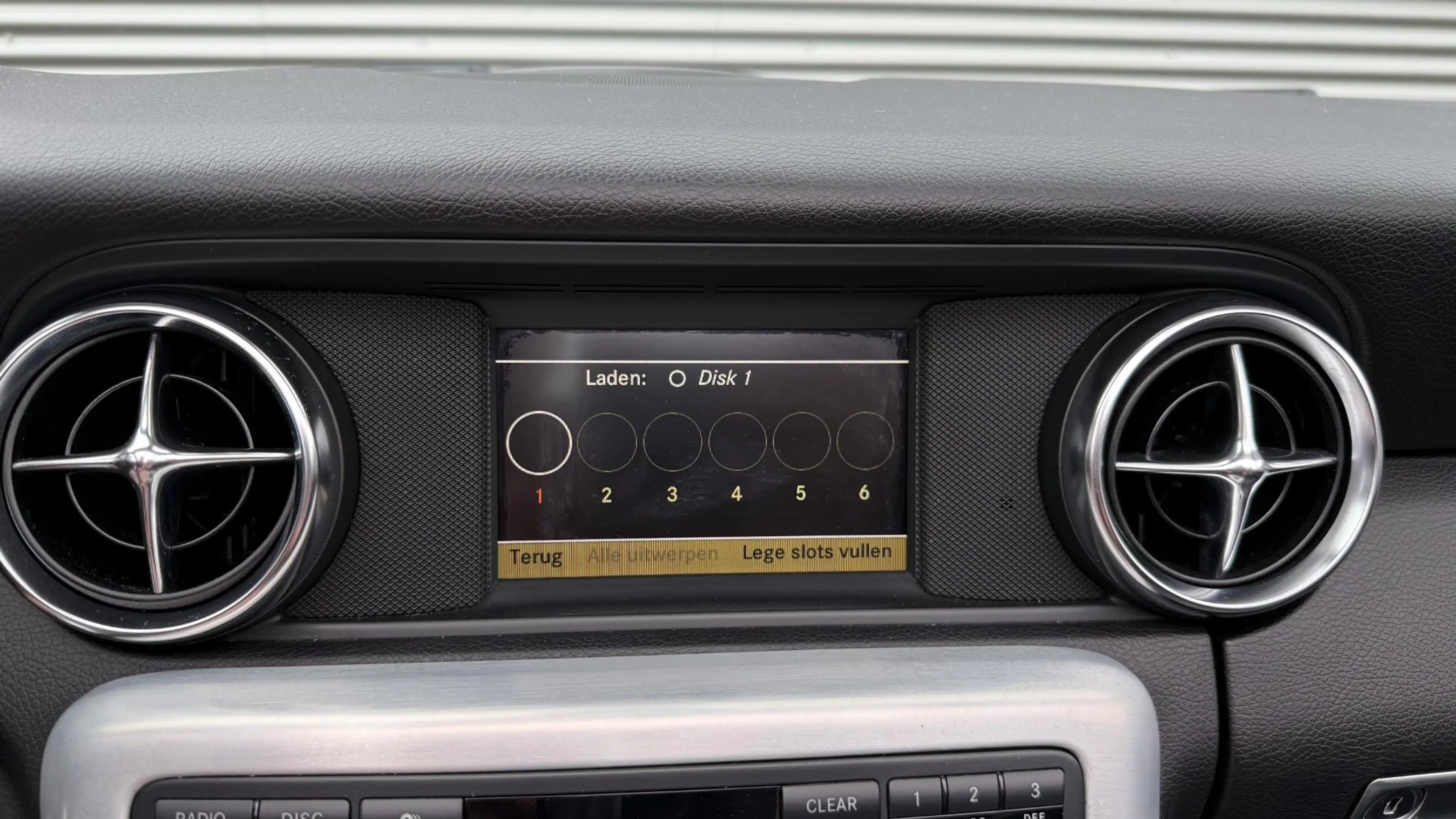 Mercedes-Benz SLK 200 — photo 20