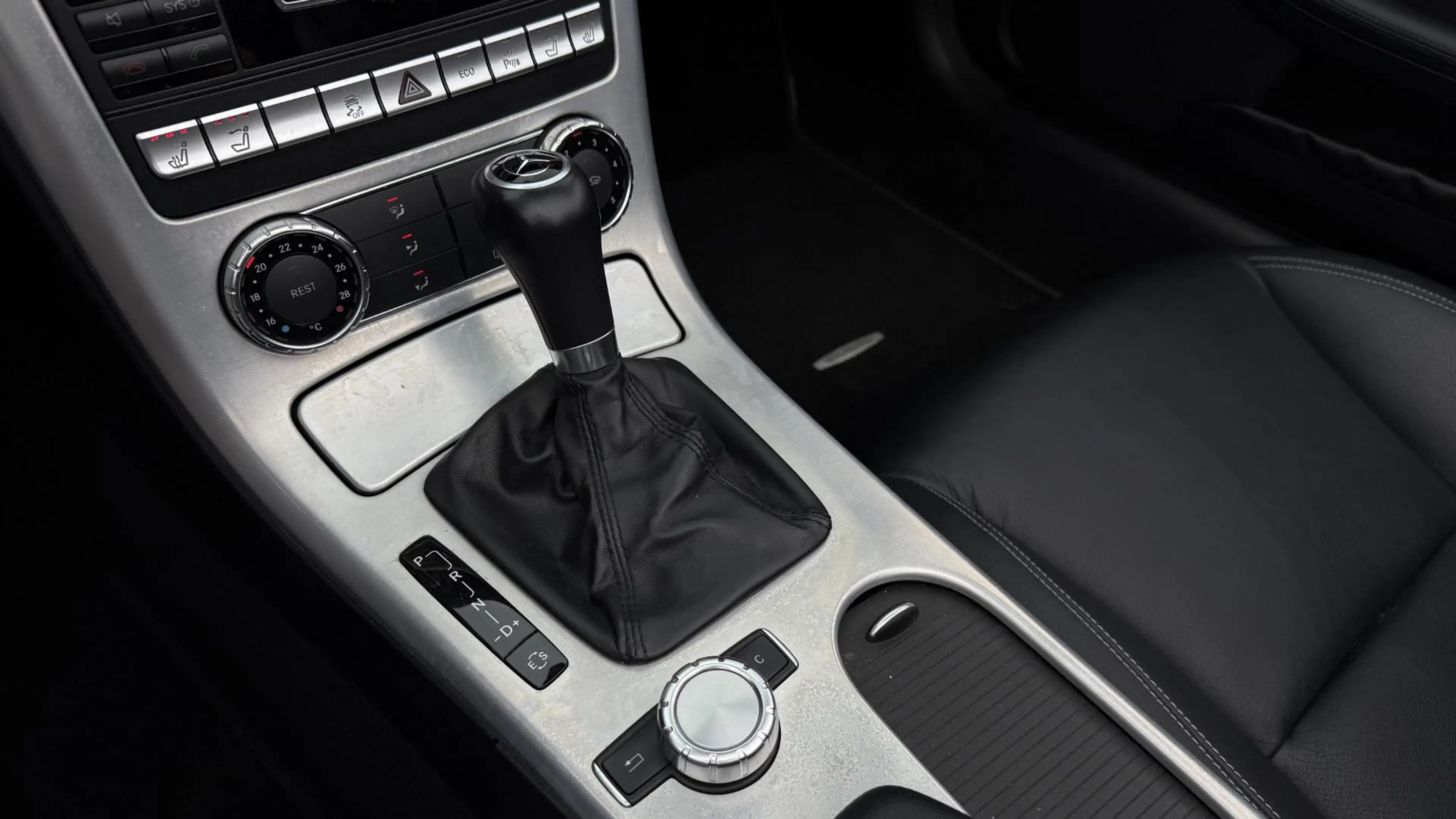 Mercedes-Benz SLK 200 — photo 22
