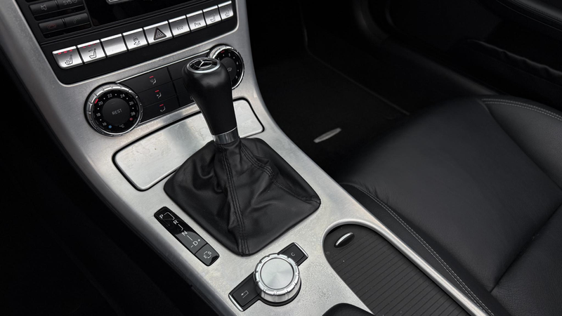 Mercedes-Benz SLK 200 — photo 22