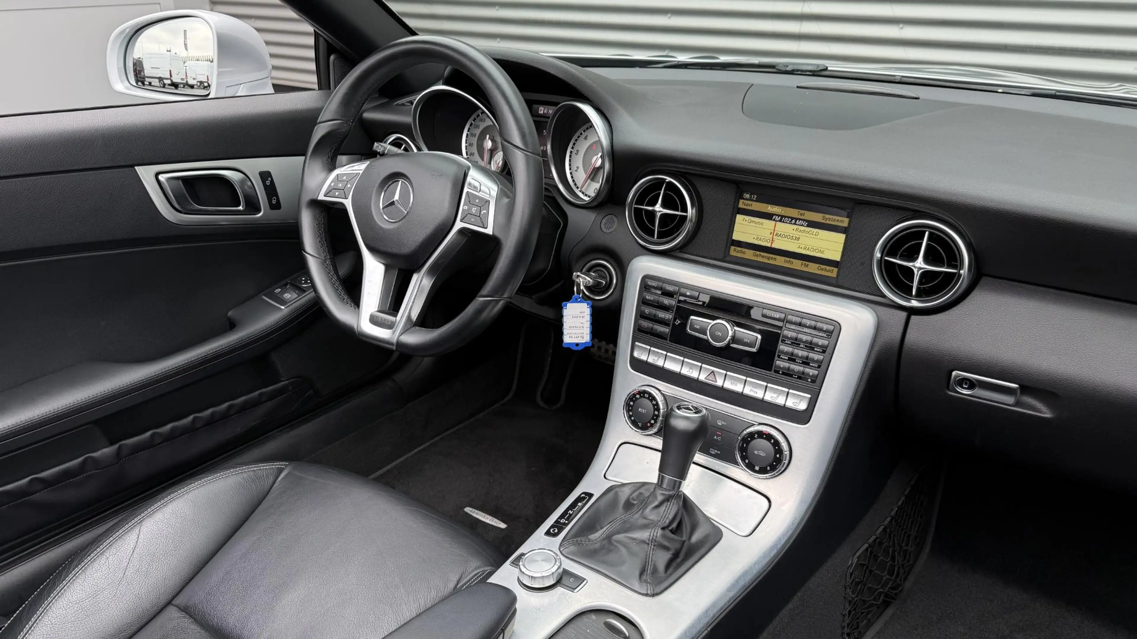 Mercedes-Benz SLK 200 — photo 12