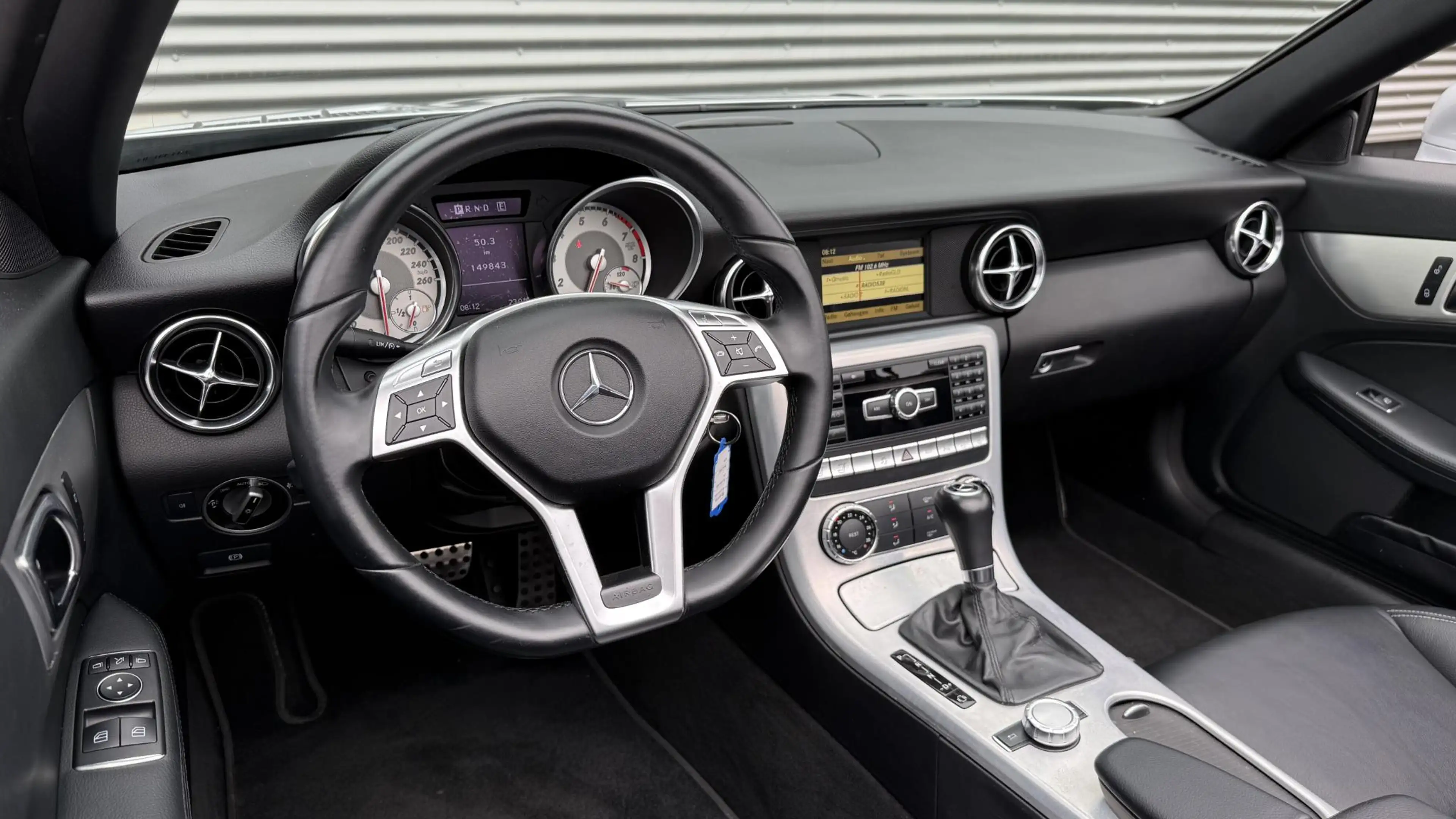 Mercedes-Benz SLK 200 — photo 11
