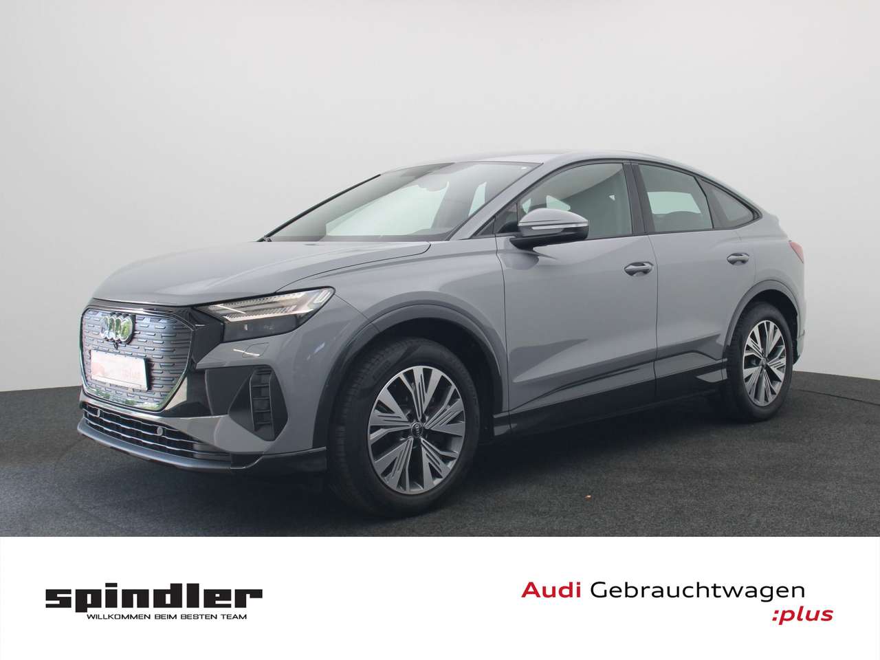 Audi Q4 e-tron — Audi Q4 e-tron 40/ Standklima, Navi, Matrix