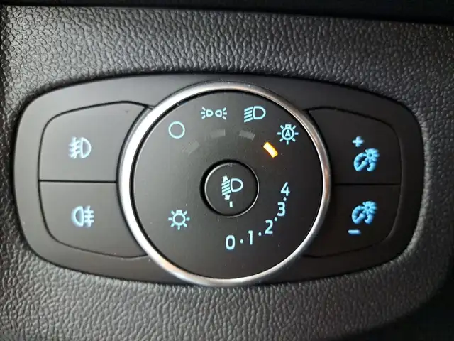 Ford Tourneo Courier view 9