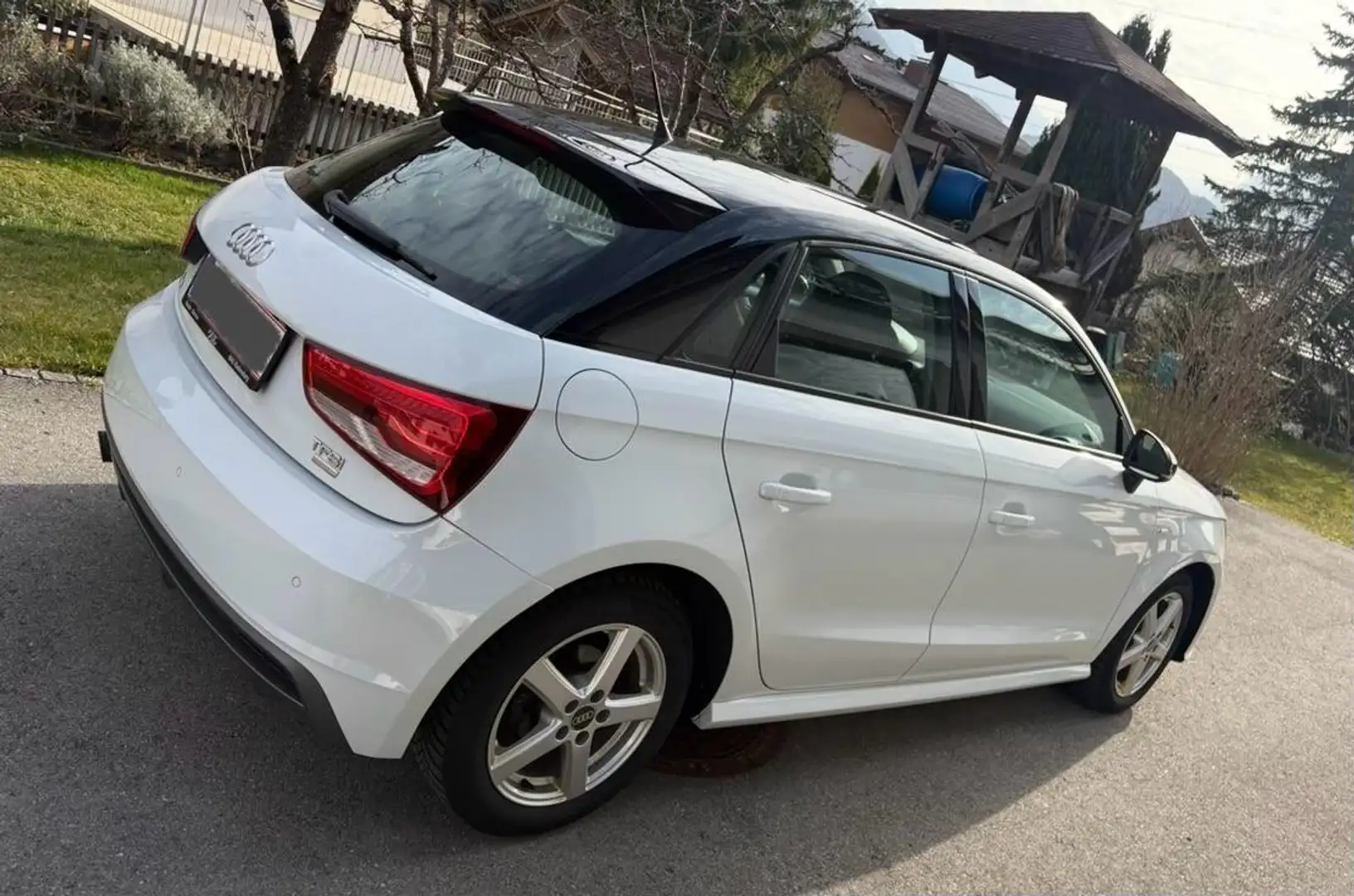 Audi A1 Sportback S-line | Xenon | Tempomat | Sitz Weiß - 1