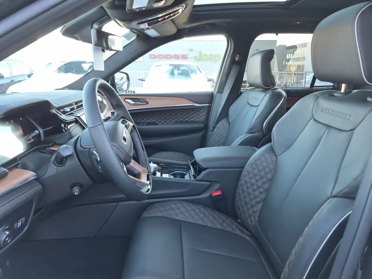 Jeep Grand Cherokee снимка Jeep Grand Cherokee