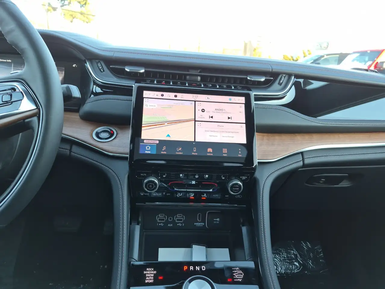 Jeep Grand Cherokee снимка Jeep Grand Cherokee