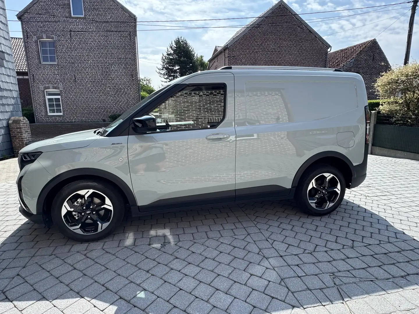 Ford Transit Courier 1,0 l EcoBoost Aut. Active - 2