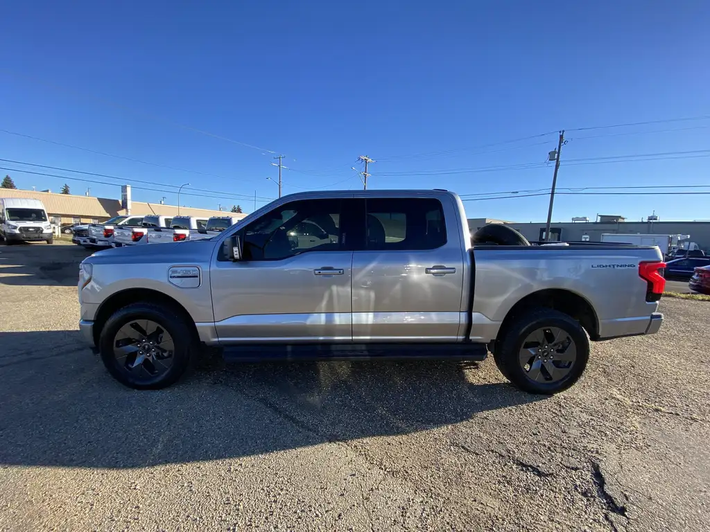 2023 Ford F-150 Lightning XLT SuperCrew 145 | 4X4 | 360 Cam | Trailer Sway C — photo 4