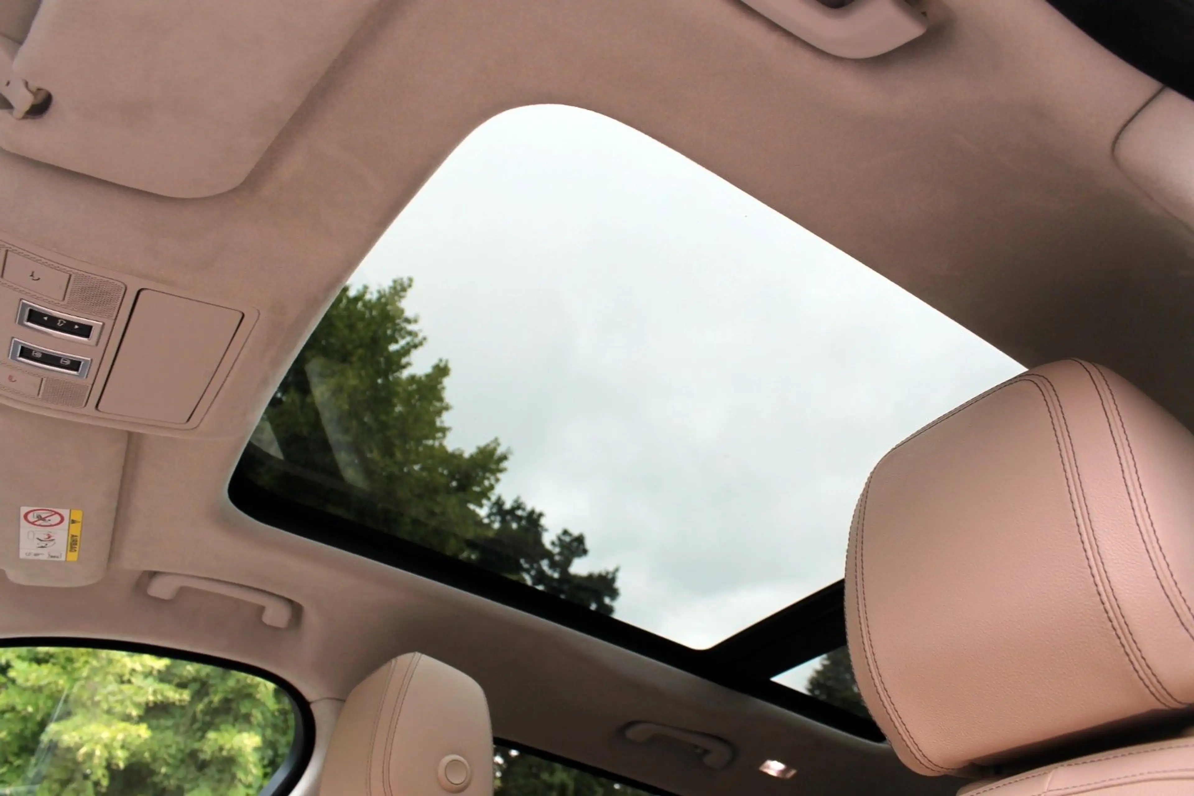 Jaguar F-Pace Prestige AWD ACC,Pano,Sound,8-fach,2x22" — photo 13