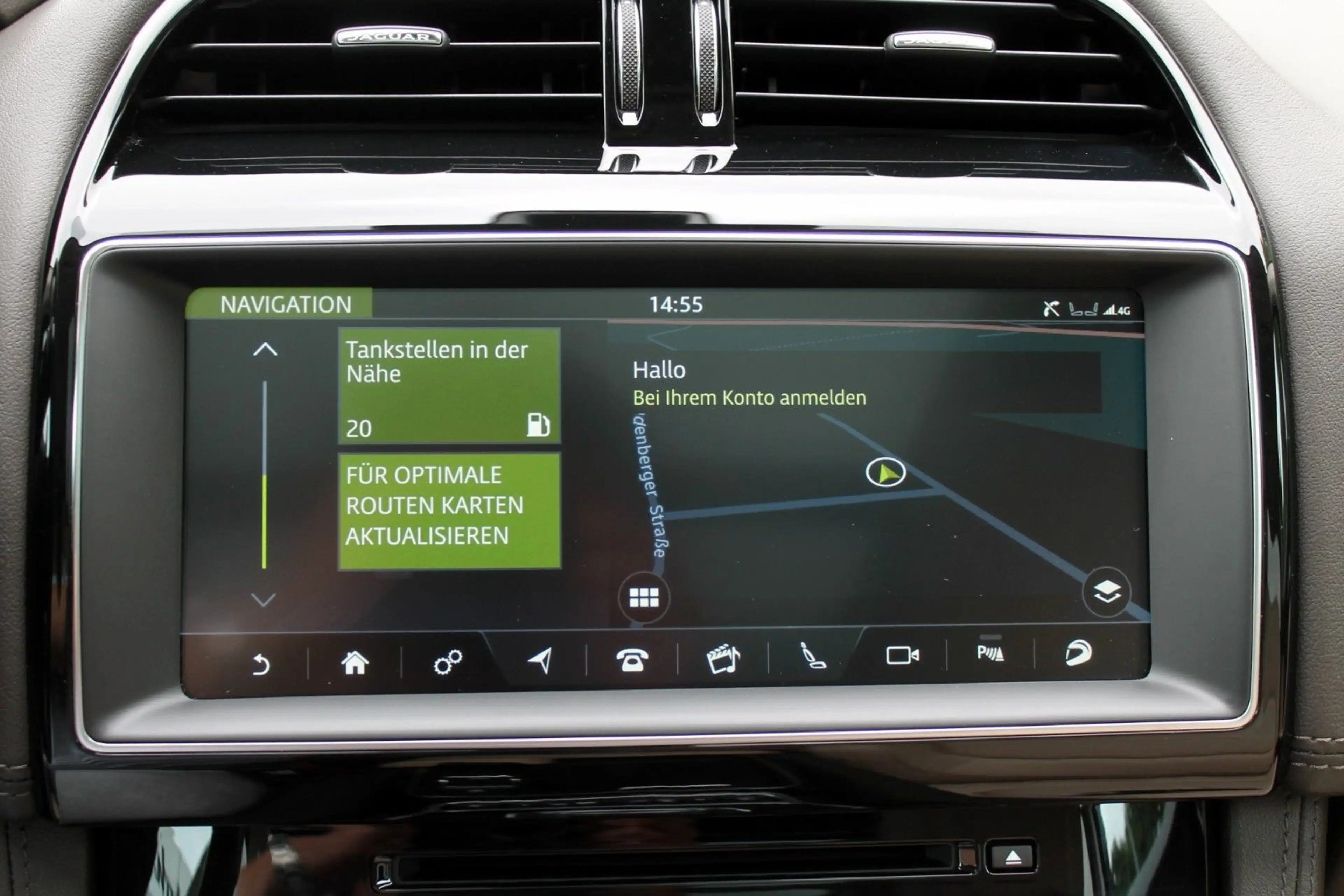 Jaguar F-Pace Prestige AWD ACC,Pano,Sound,8-fach,2x22" — photo 10