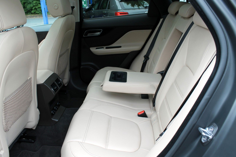 Jaguar F-Pace Prestige AWD ACC,Pano,Sound,8-fach,2x22" — photo 6
