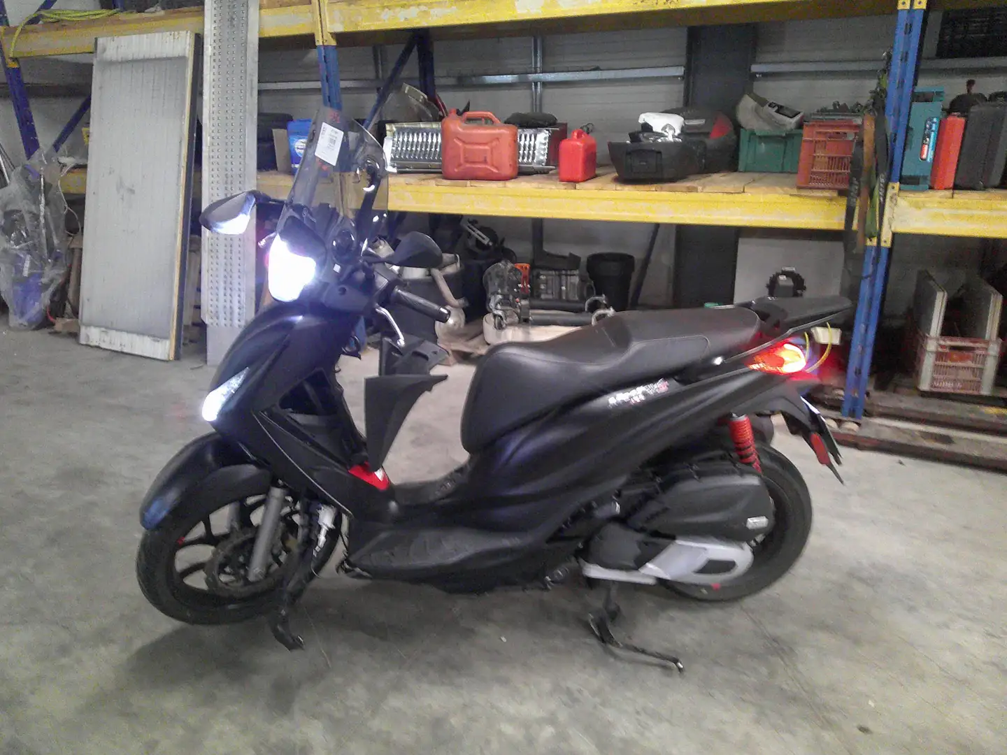 Piaggio Medley 125 - 1