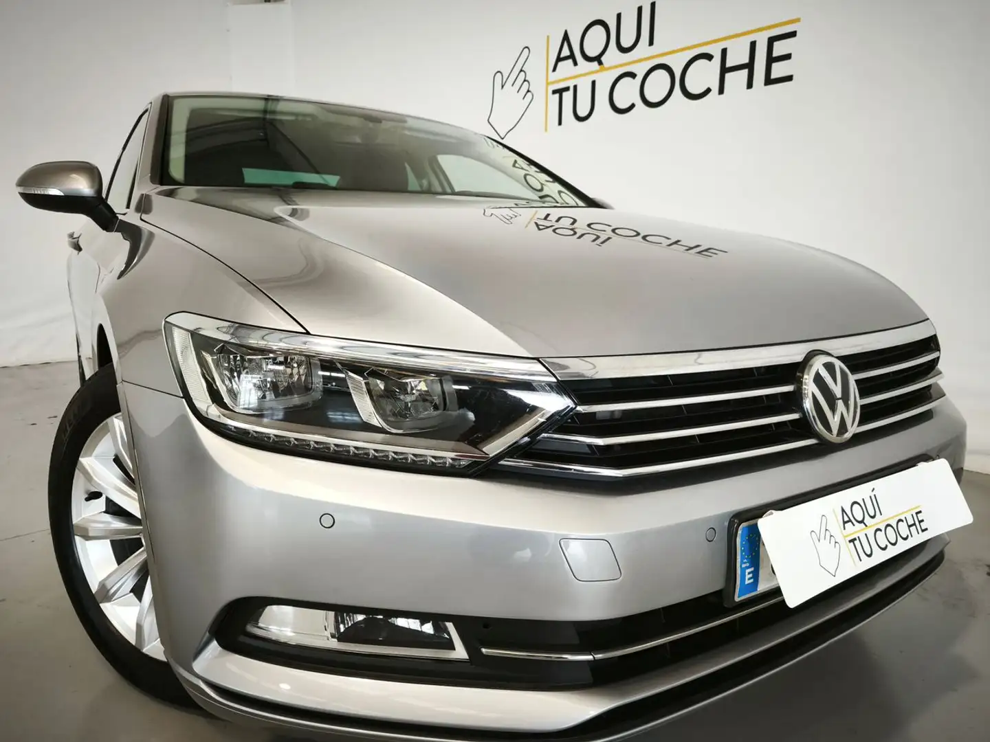 Volkswagen Passat 2.0TDI Advance Gris - 1