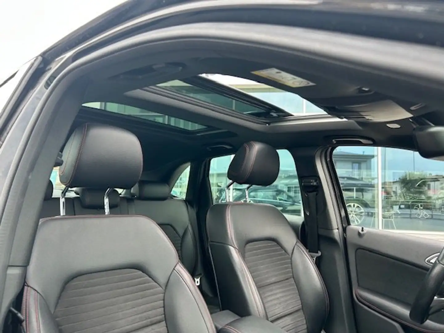 Mercedes-Benz B 180 D AUT. TETTO APRIBILE PANORAMA Nero - 2