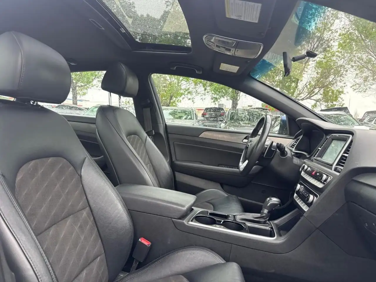 Hyundai SONATA снимка Hyundai SONATA