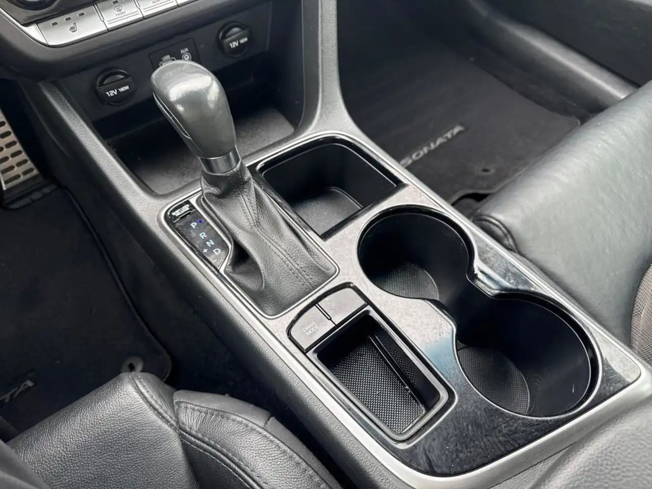 Hyundai SONATA снимка Hyundai SONATA