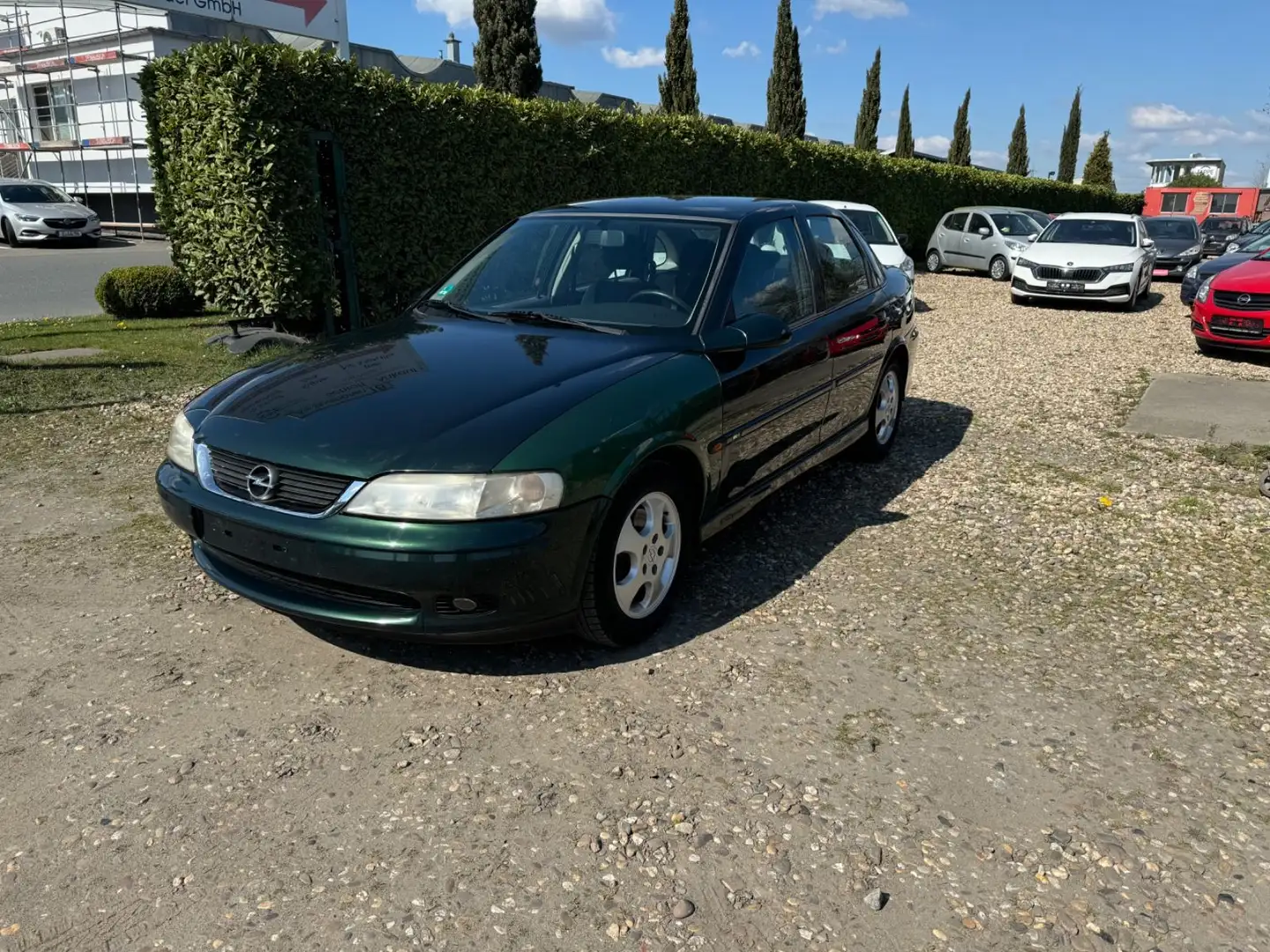 Opel Vectra 1.6 16V Comfort Vert - 1