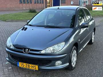 1.4 Forever 5-Drs Airco Electr. pakket ABS Getint