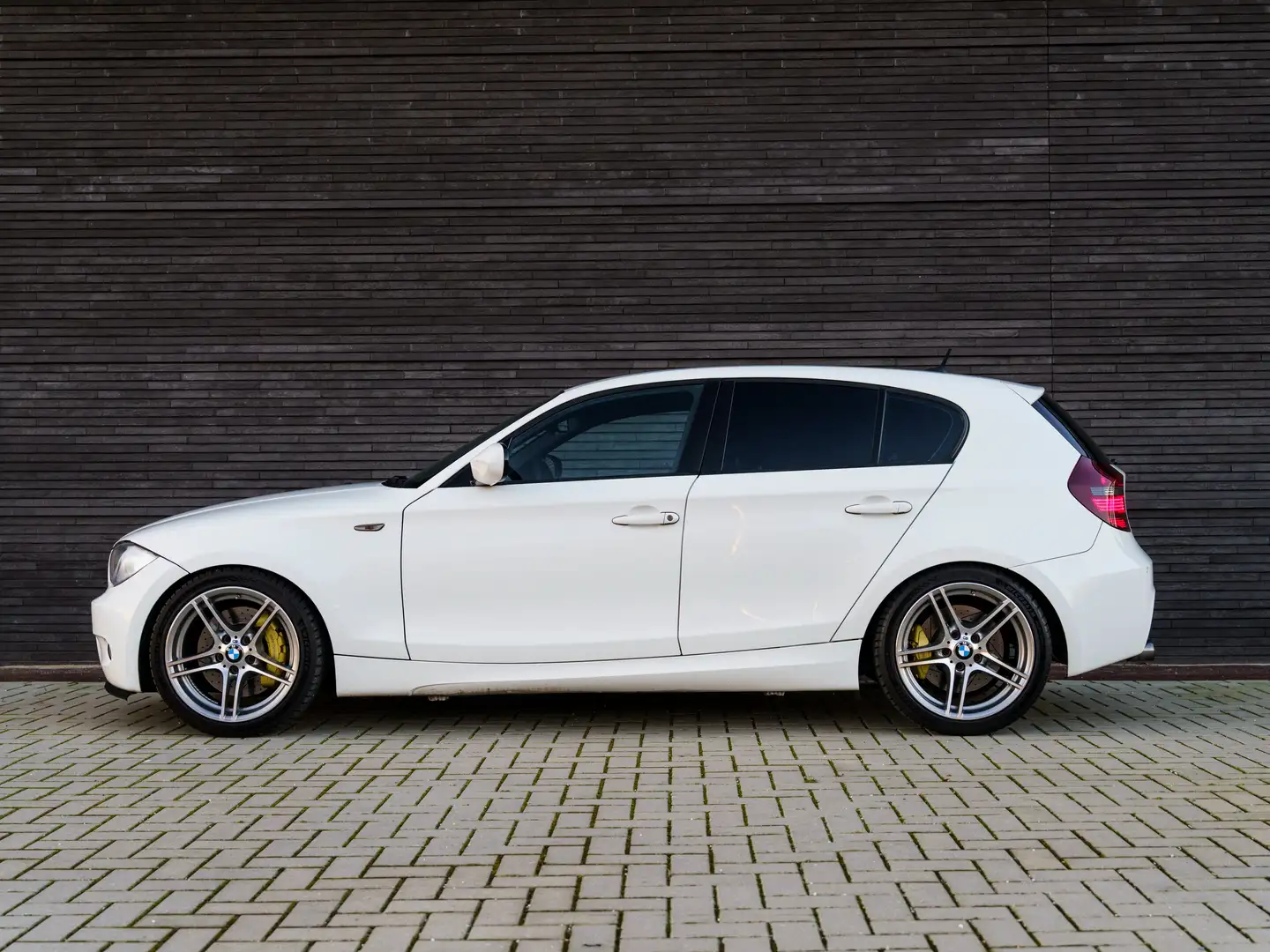 BMW 130 130i Performance Parts Weiß - 2