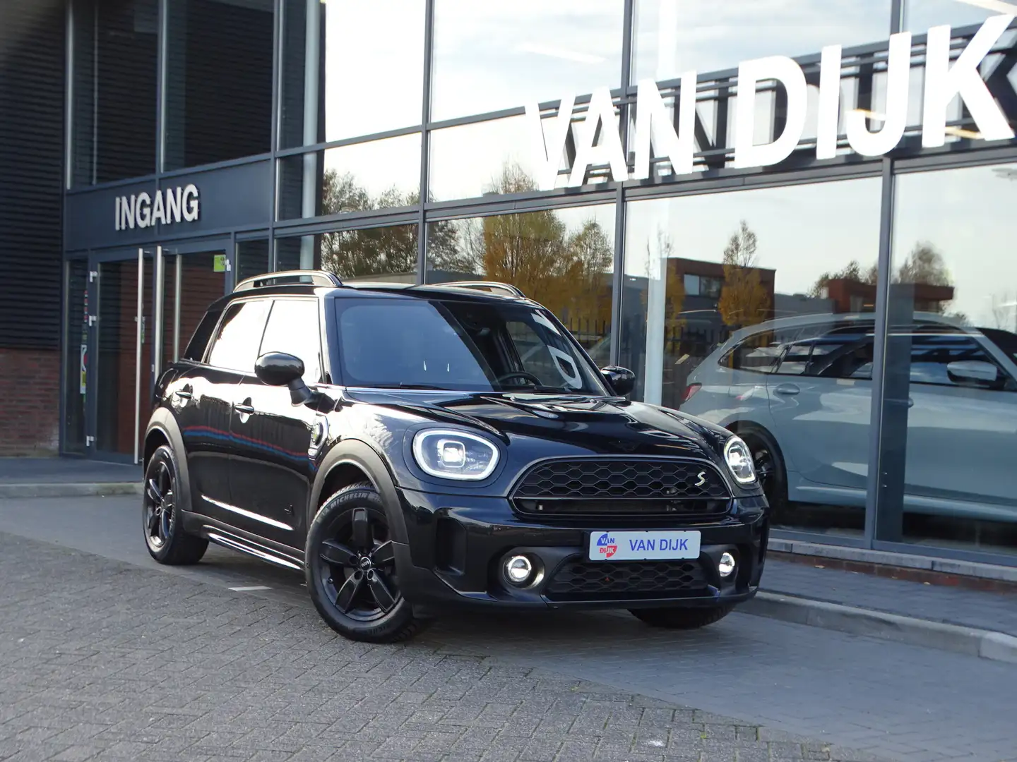 MINI Cooper SE Countryman Mini 2.0 ALL4 Untamed Edition Leder Camera Led Dri Zwart - 1
