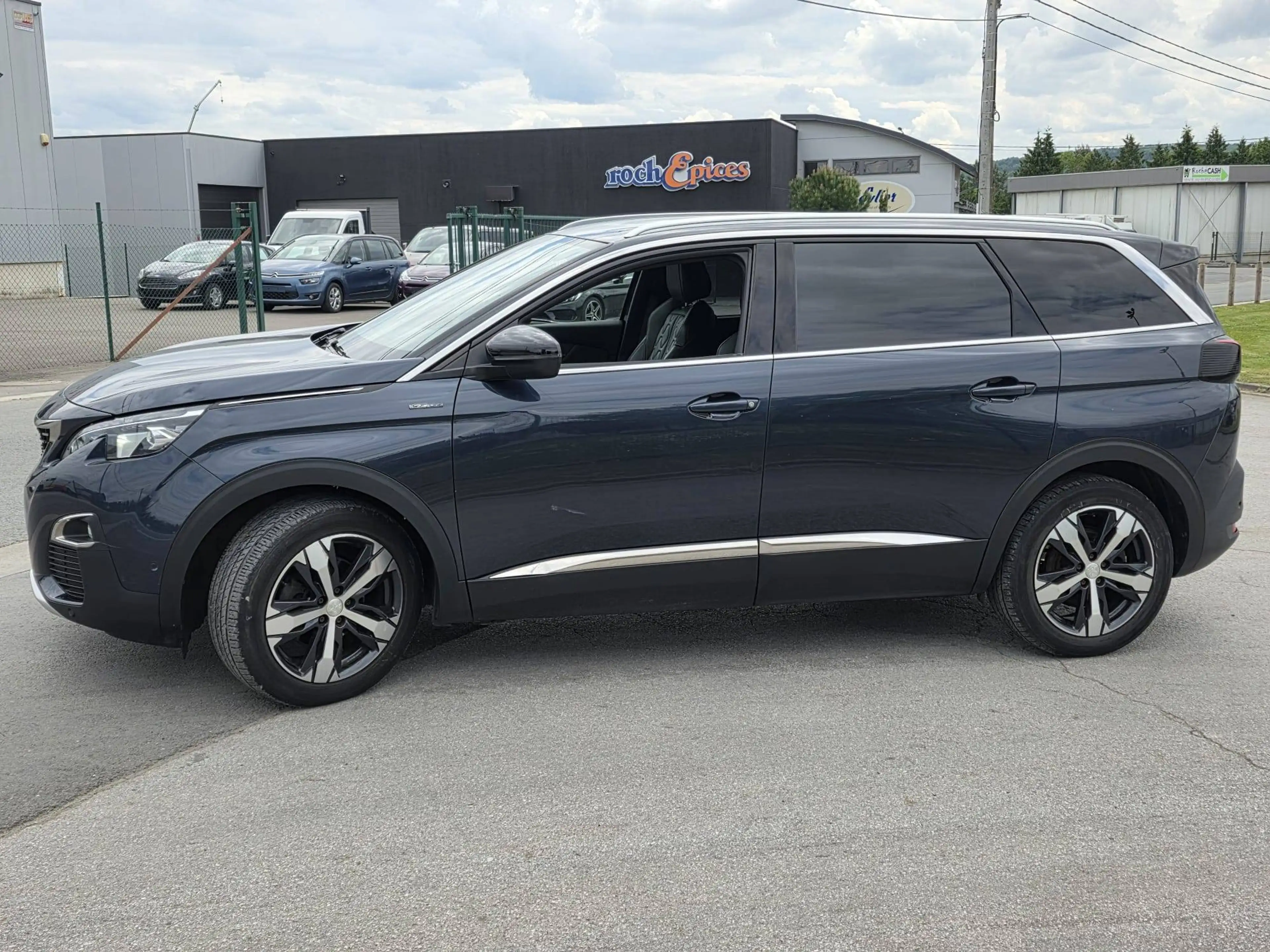 Peugeot 5008 5008 1.5 BlueHDi GT Line — photo 6