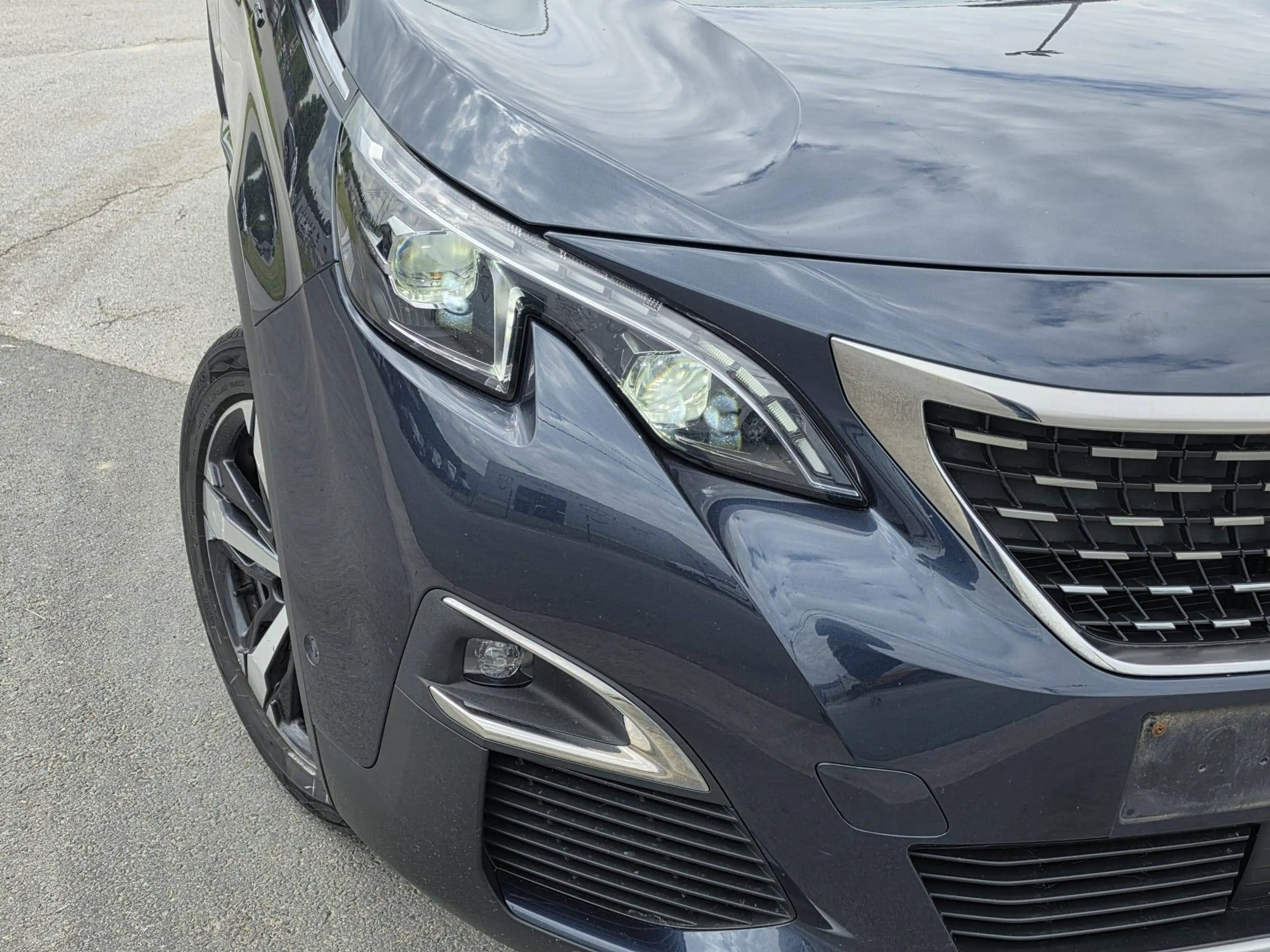 Peugeot 5008 5008 1.5 BlueHDi GT Line — photo 9