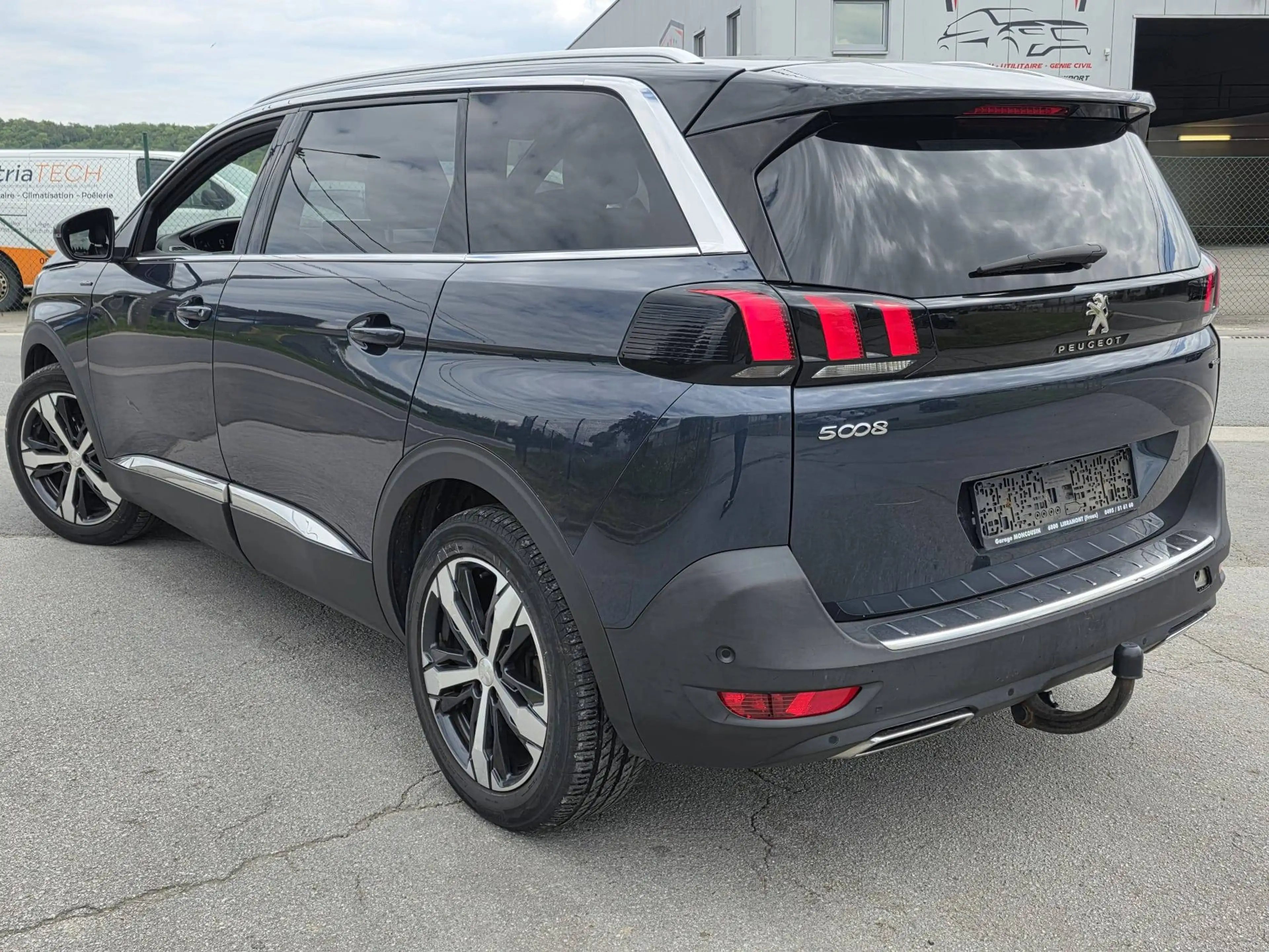 Peugeot 5008 5008 1.5 BlueHDi GT Line — photo 5