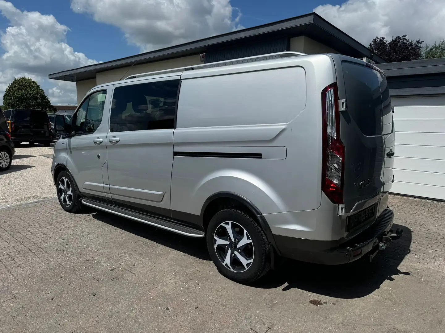 Ford Transit Custom ACTIVE * AUT * L2 * 170PK * DUB CAB * 5ZITPL * Argent - 2
