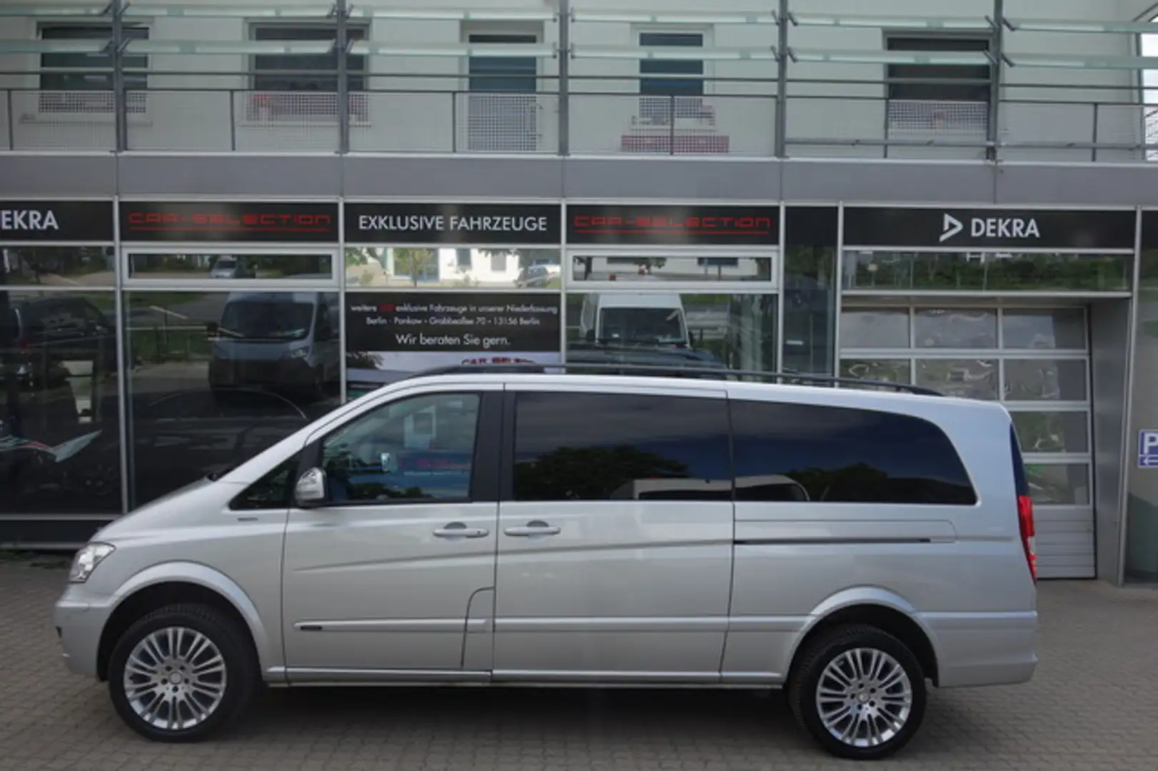 Mercedes-Benz Viano 2,2 CDI 4Matic Amb. extralang STDHZG/2eTÜR Silber - 2