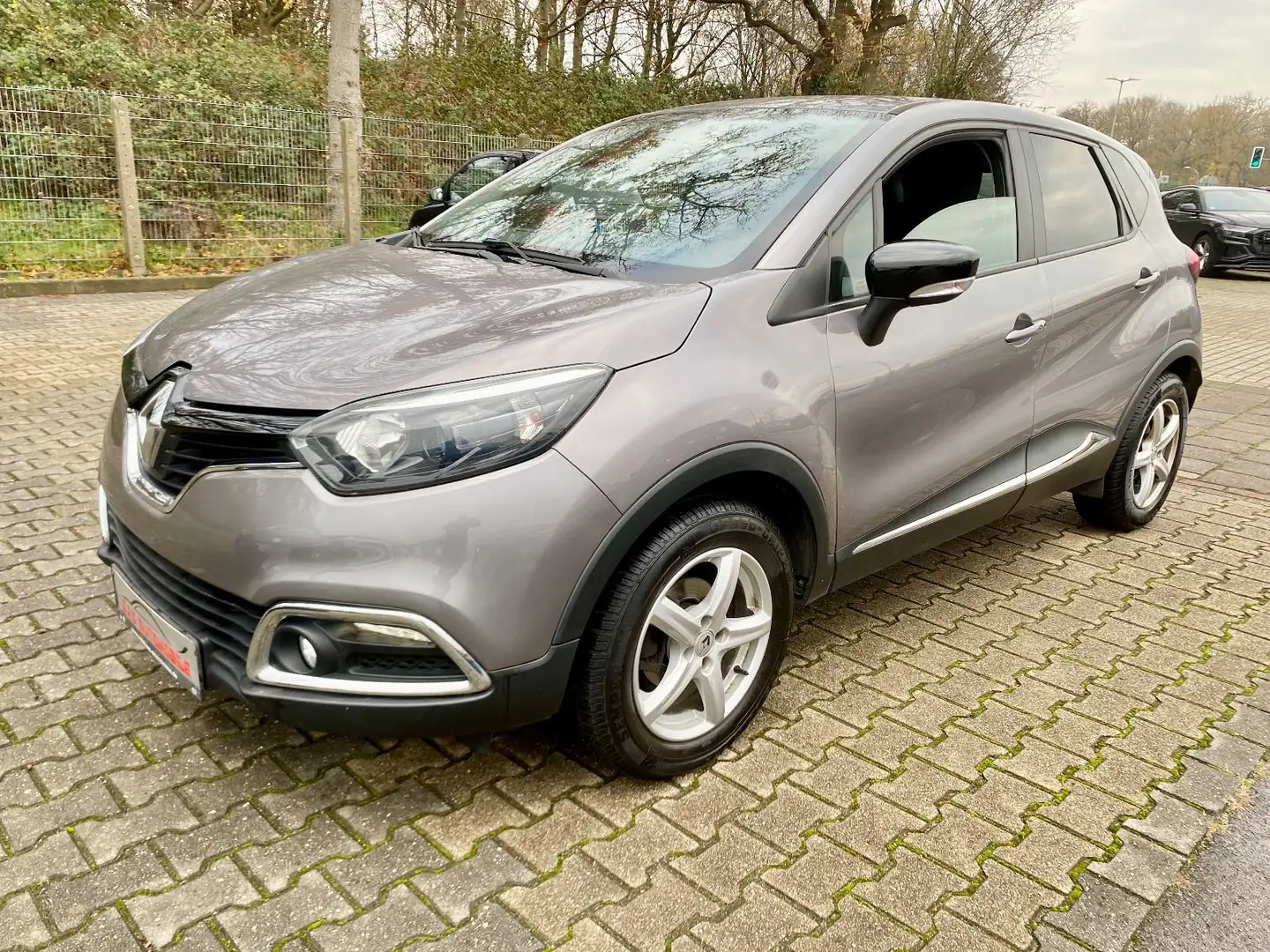 Renault Captur Dynamique/1Hd / Scheckheftgepflegt lücken Grau - 2