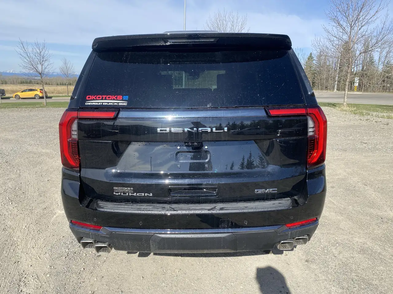 GMC Yukon снимка GMC Yukon