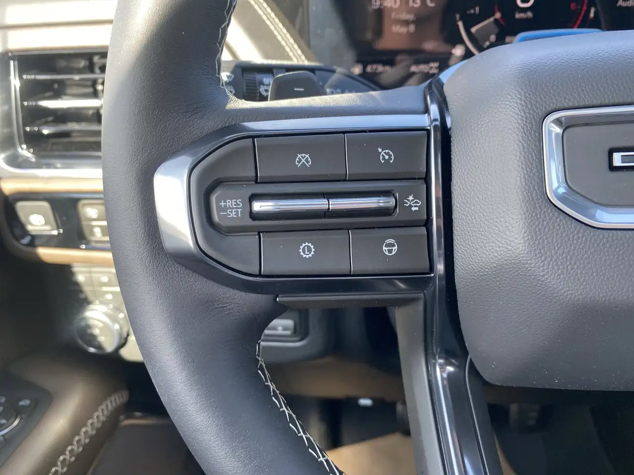 GMC Yukon снимка GMC Yukon