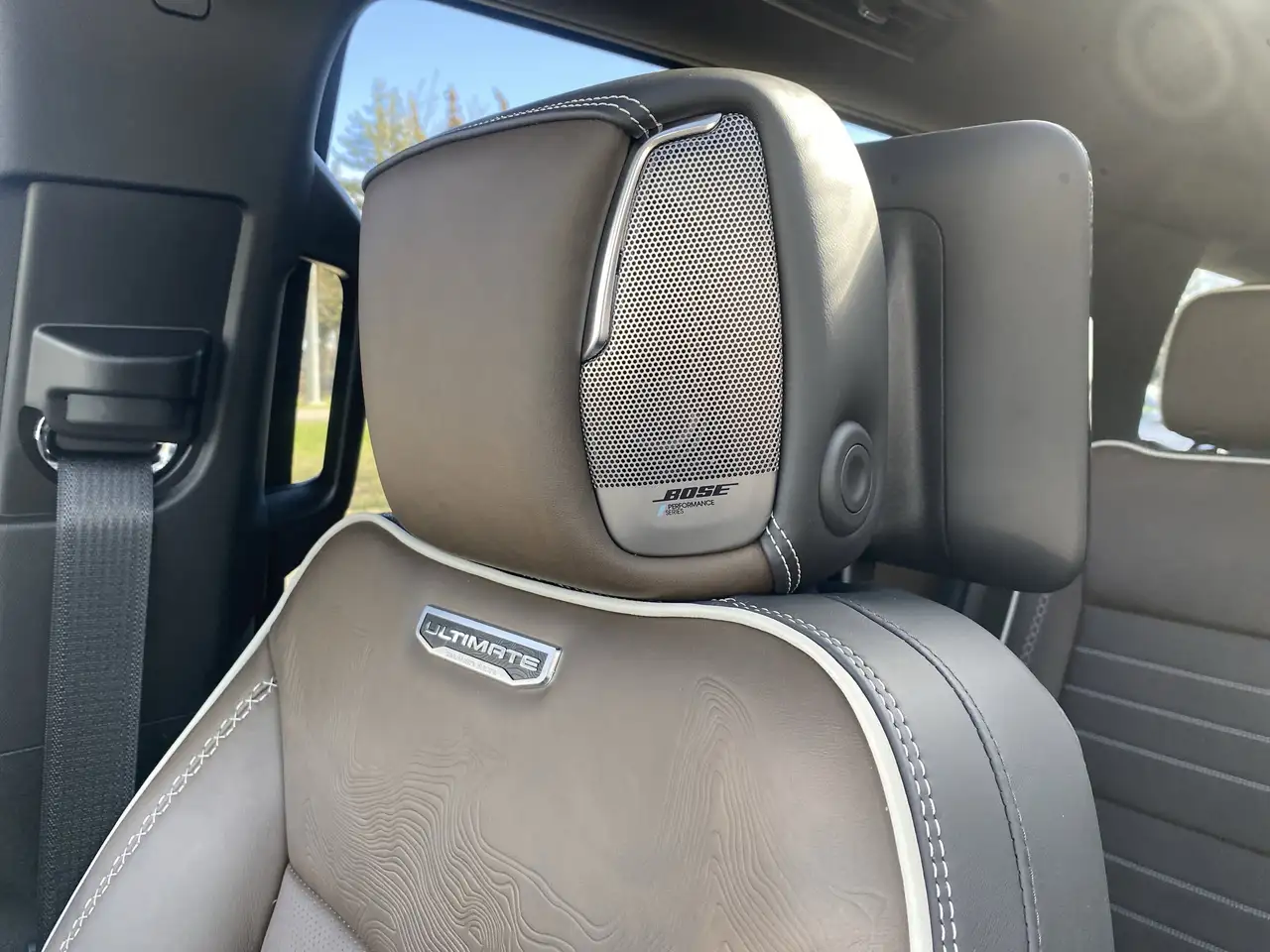 GMC Yukon снимка GMC Yukon