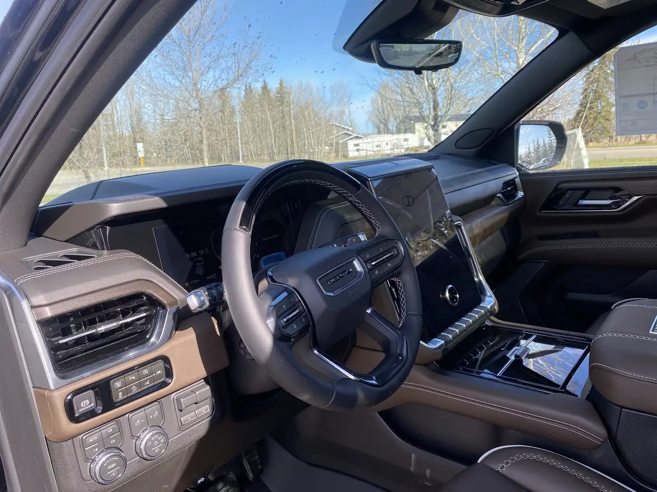 GMC Yukon снимка GMC Yukon