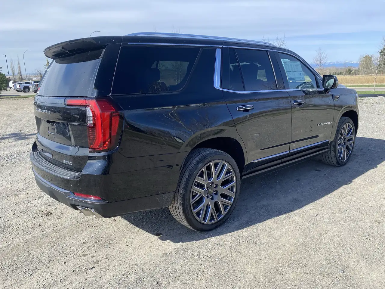 GMC Yukon снимка GMC Yukon
