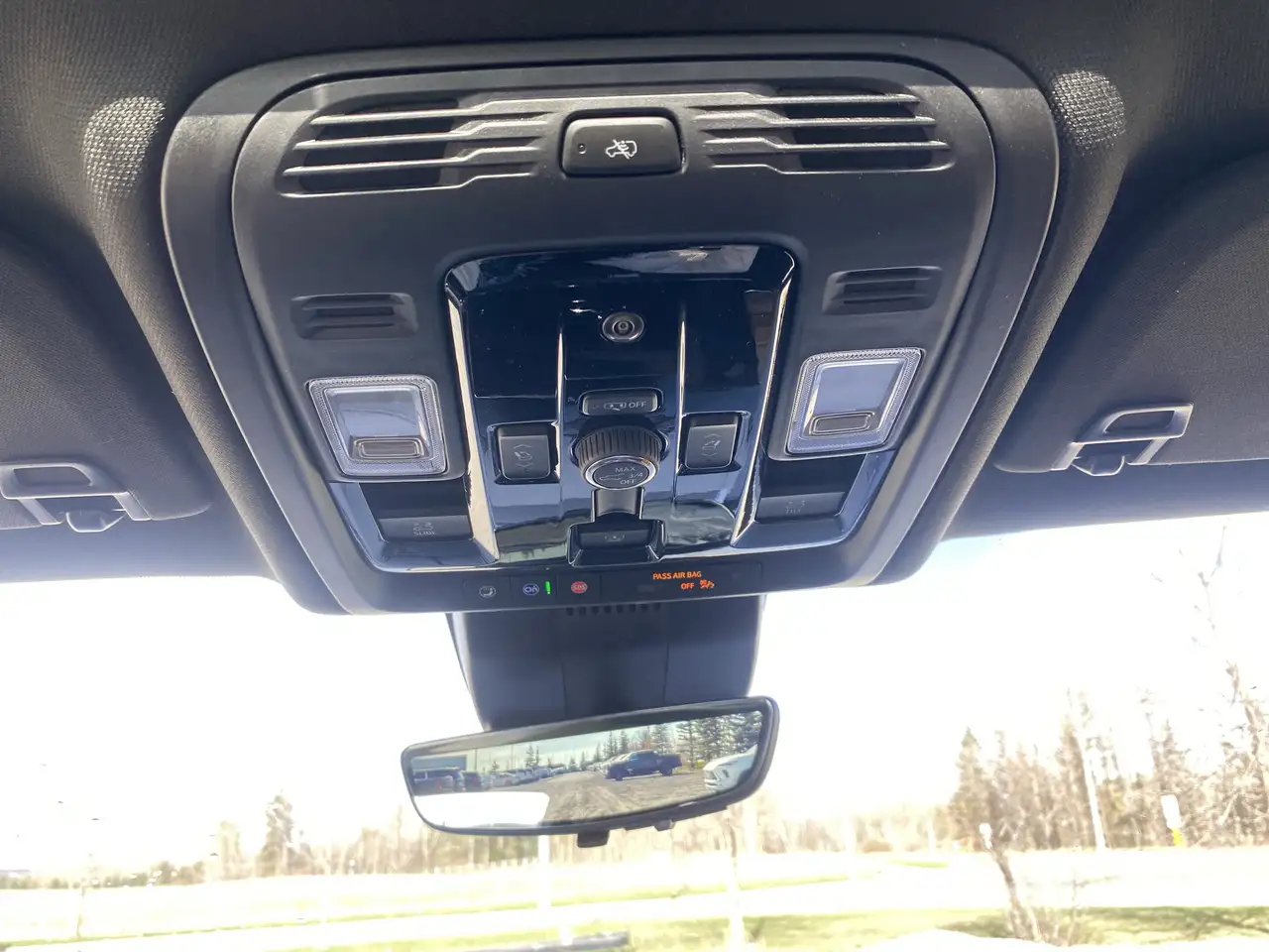 GMC Yukon снимка GMC Yukon