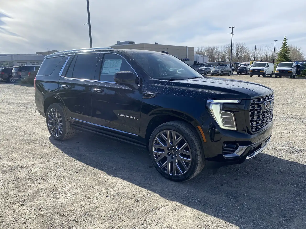 GMC Yukon снимка GMC Yukon
