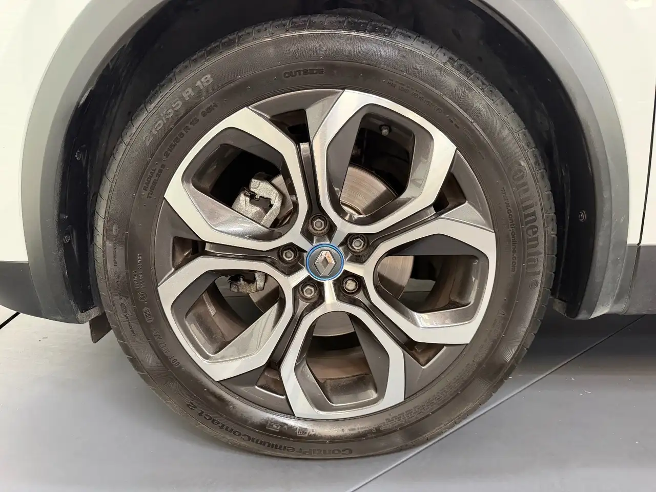 Renault Captur — photo 21