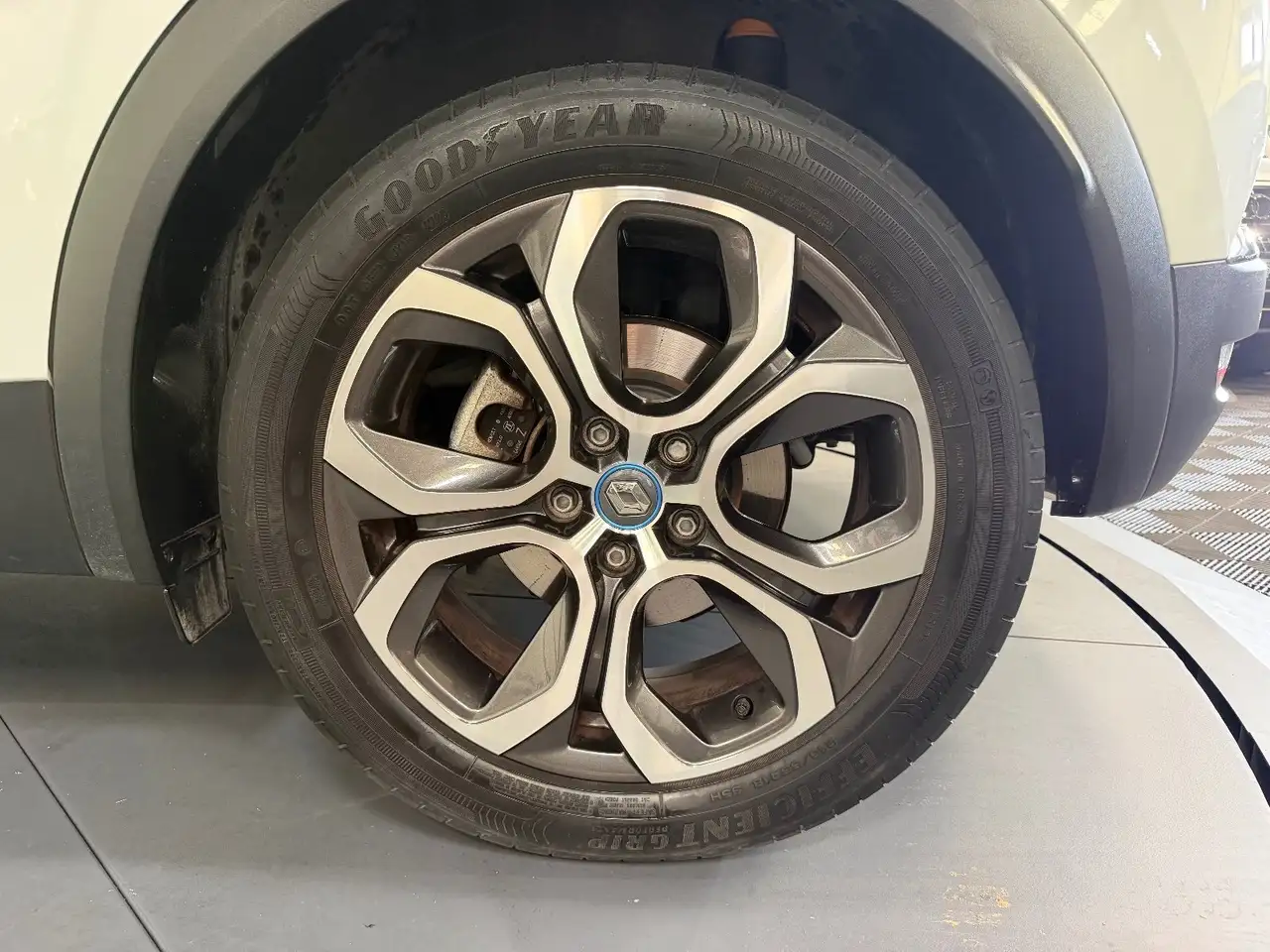 Renault Captur — photo 22